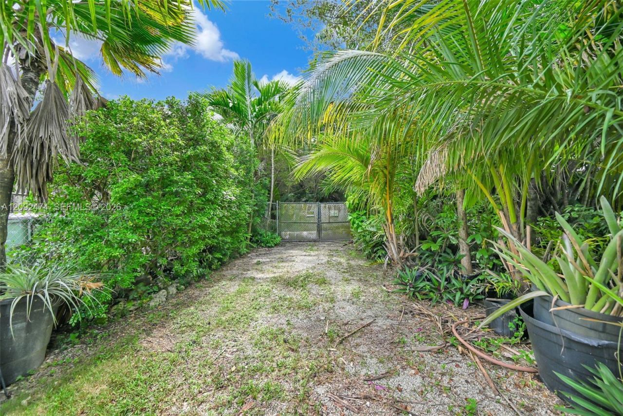 182 NW 16th St , Homestead, FL 33030 Photo