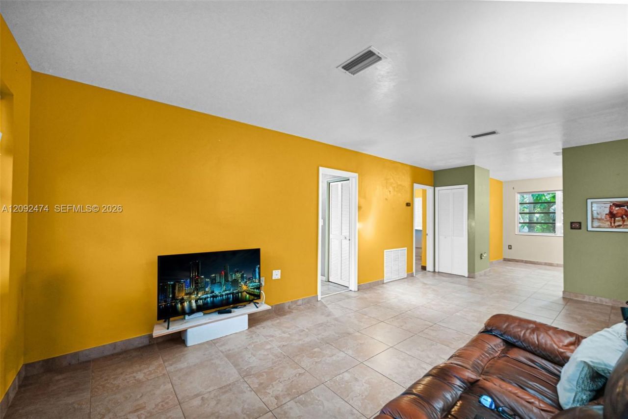 182 NW 16th St , Homestead, FL 33030 Photo