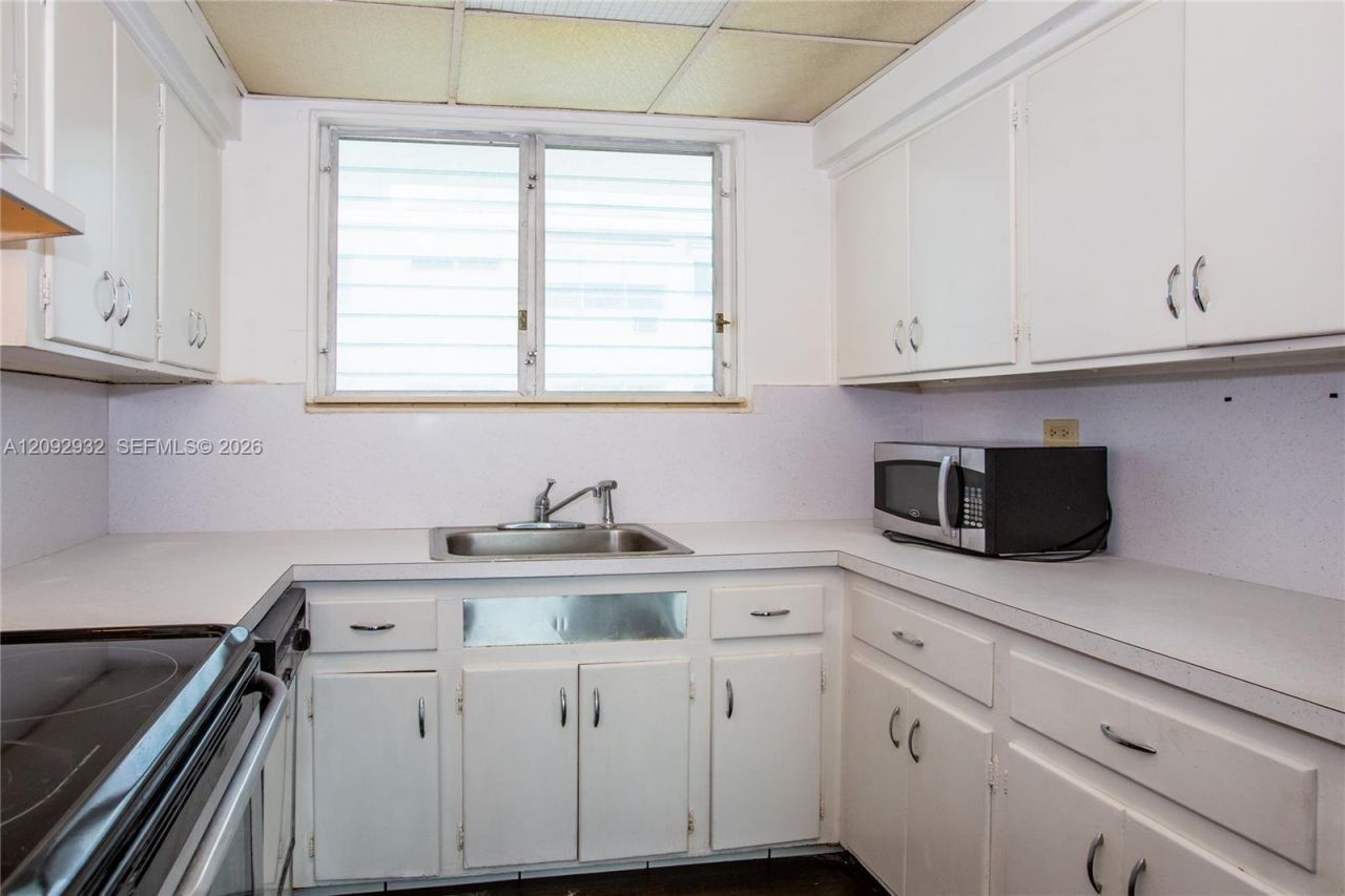 10178 Collins Ave , Unit 202, Bal Harbour, FL 33154 Photo