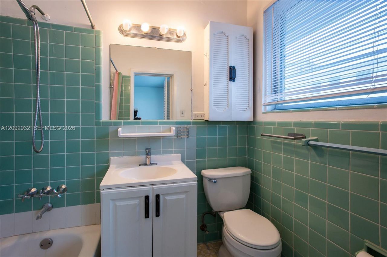 10178 Collins Ave , Unit 202, Bal Harbour, FL 33154 Photo