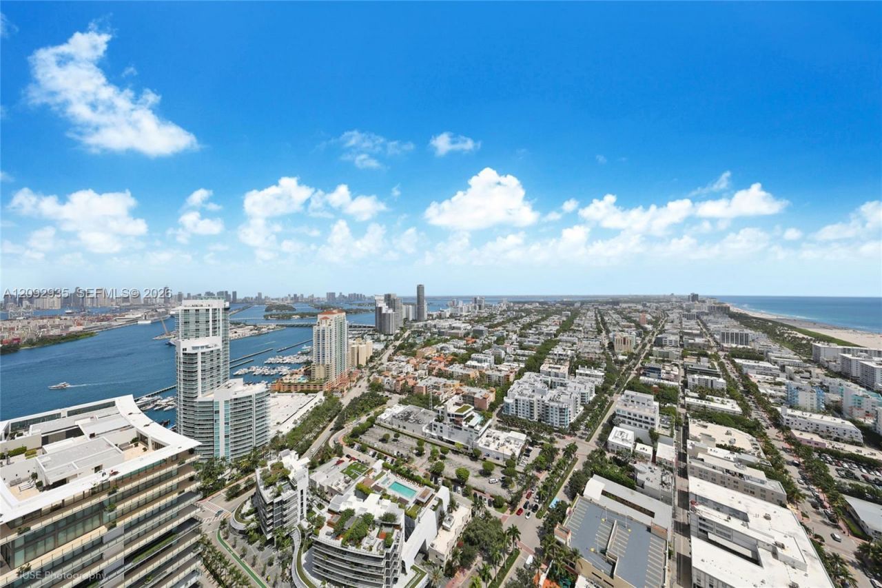 300 S Pointe Dr, Unit 4206, Miami Beach, FL 33139 Photo