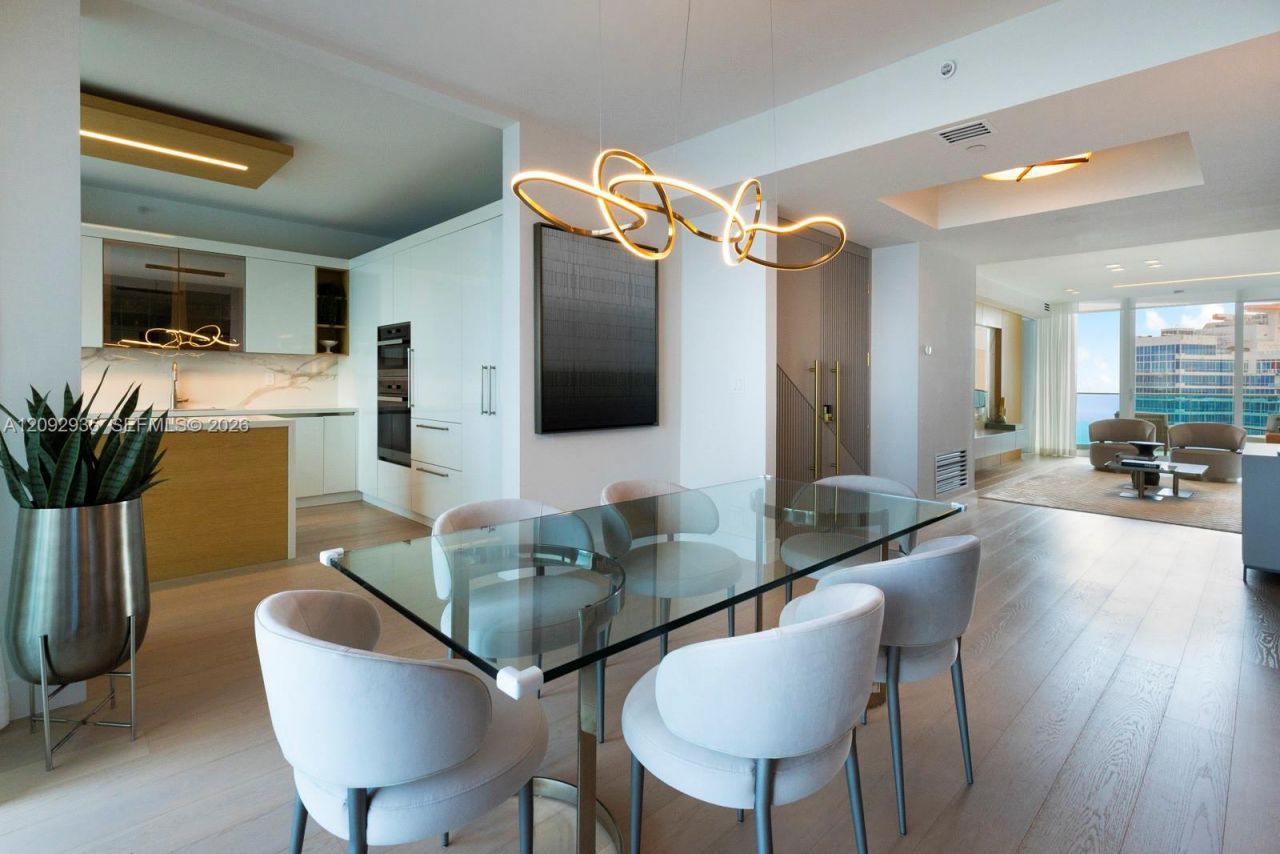 300 S Pointe Dr, Unit 4206, Miami Beach, FL 33139 Photo