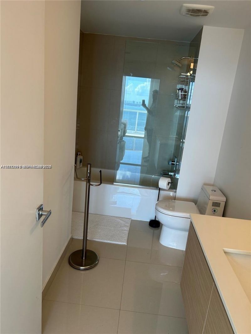 600 NE 27th St , Unit 3003, Miami, FL 33137 Photo
