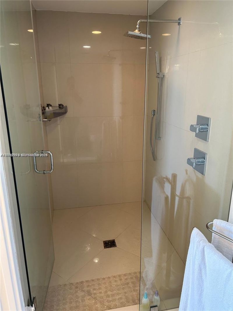 600 NE 27th St , Unit 3003, Miami, FL 33137 Photo