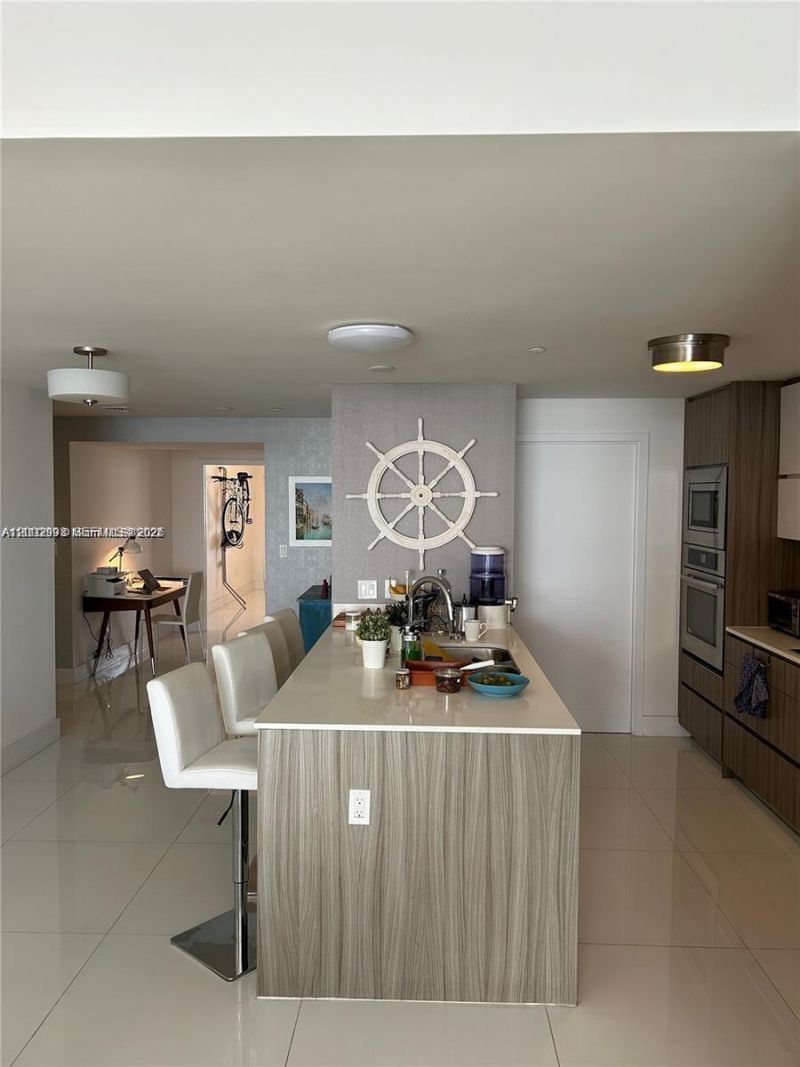 600 NE 27th St , Unit 3003, Miami, FL 33137 Photo