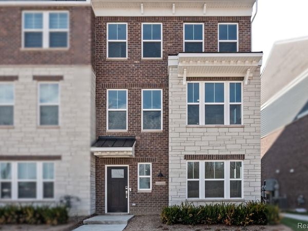 25544 Tolstoy Trail , Novi, Mi 48375