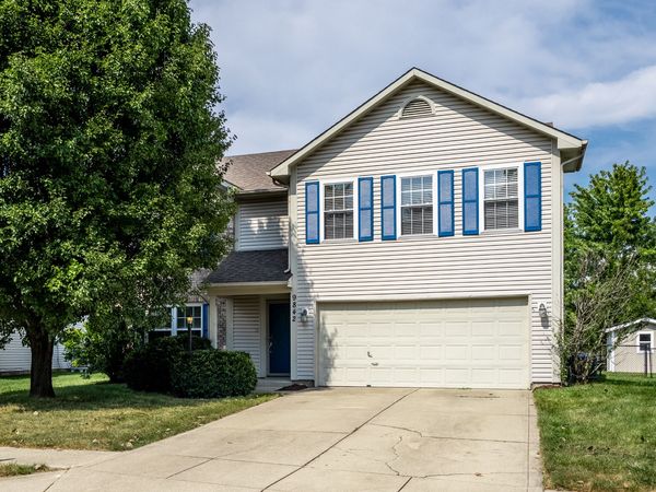 9842 Herald Square, Fishers, IN 46038