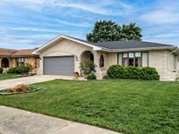 6426 W 84th Place, Burbank, IL 60459 primary photo