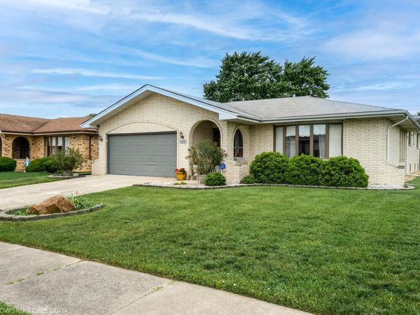 6426 W 84th Place , Burbank, IL 60459