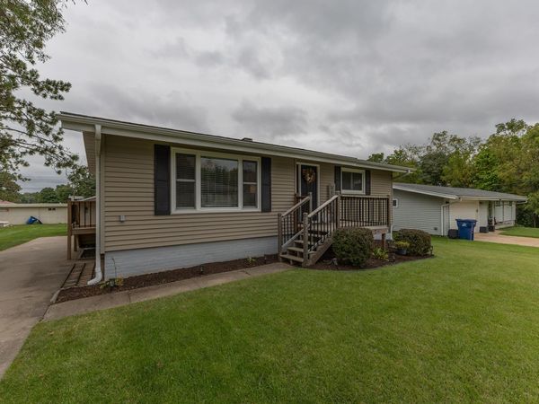307 7th Avenue , Andalusia, IL 61232