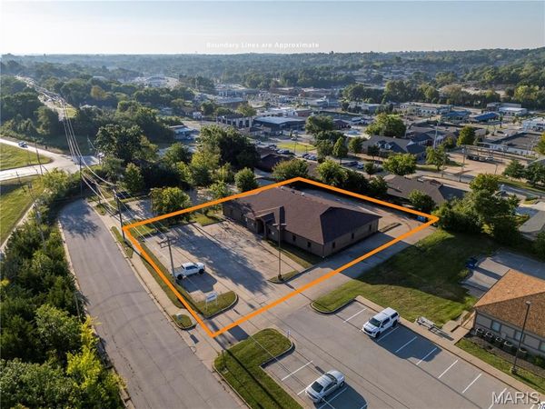 2009 Saint Marys Boulevard, Jefferson City, MO 65109