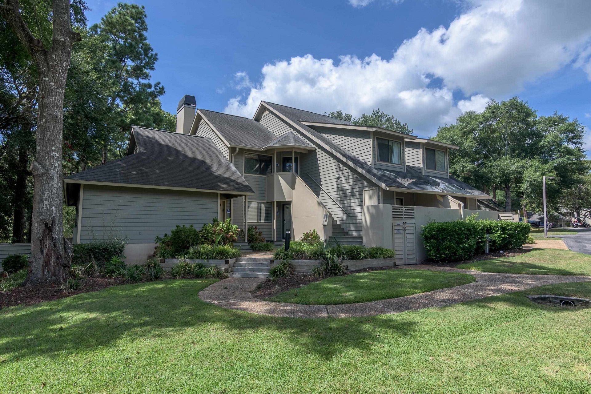 230 Westleton Dr. Photo 2