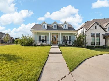 14401 Greymoore Circle, Fort Worth, TX 76008