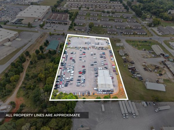 247 Needmore Rd , Clarksville, TN 37040