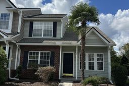 132 Hornby Circle photo 4