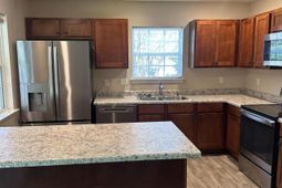 132 Hornby Circle photo 4