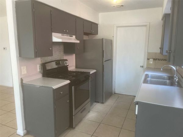 5213 Village PATH , Austin, TX 78744