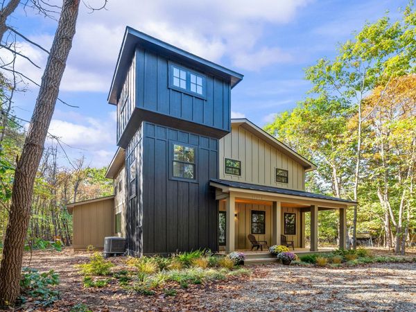 14290 Wildwood Lane, Harbert, MI 49115