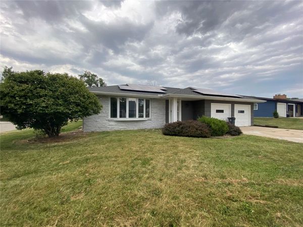 744 30th NE, Cedar Rapids, IA 52402