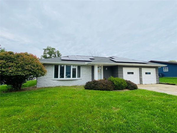 744 30th NE, Cedar Rapids, IA 52402