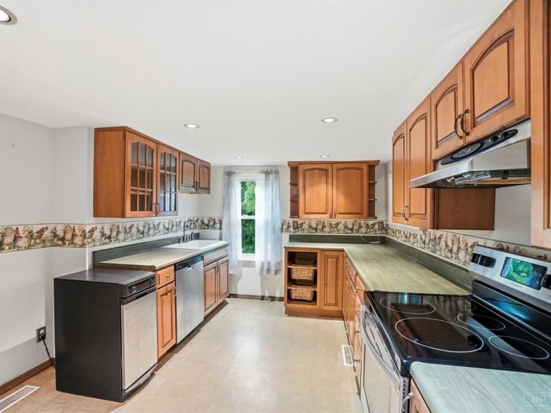 6951 Lesourdsville West Chester Road, Liberty Township, OH 45011 Photo 14