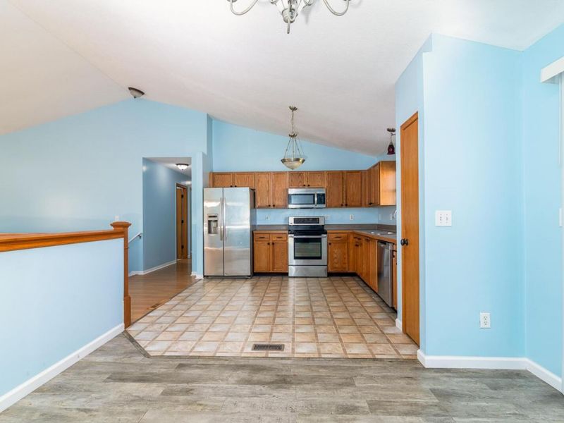 363 Belfair Drive , Galloway, OH 43119 Photo 16