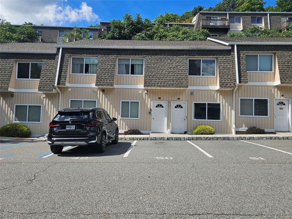 12 Pavilion Road , Unit 5, Suffern, NY 10901