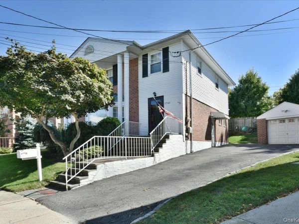 57-46 262nd Street , Little Neck, NY 11362