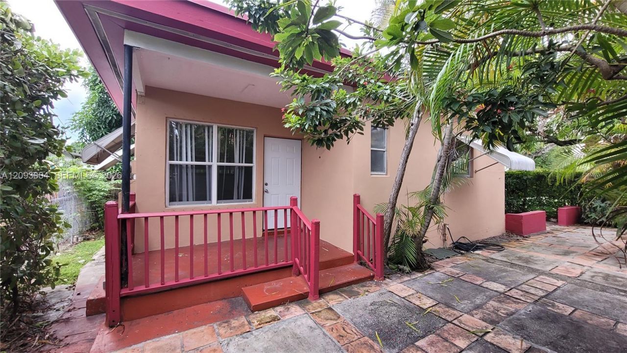 3666 SW 13th Ter, Miami, FL 33145 Photo