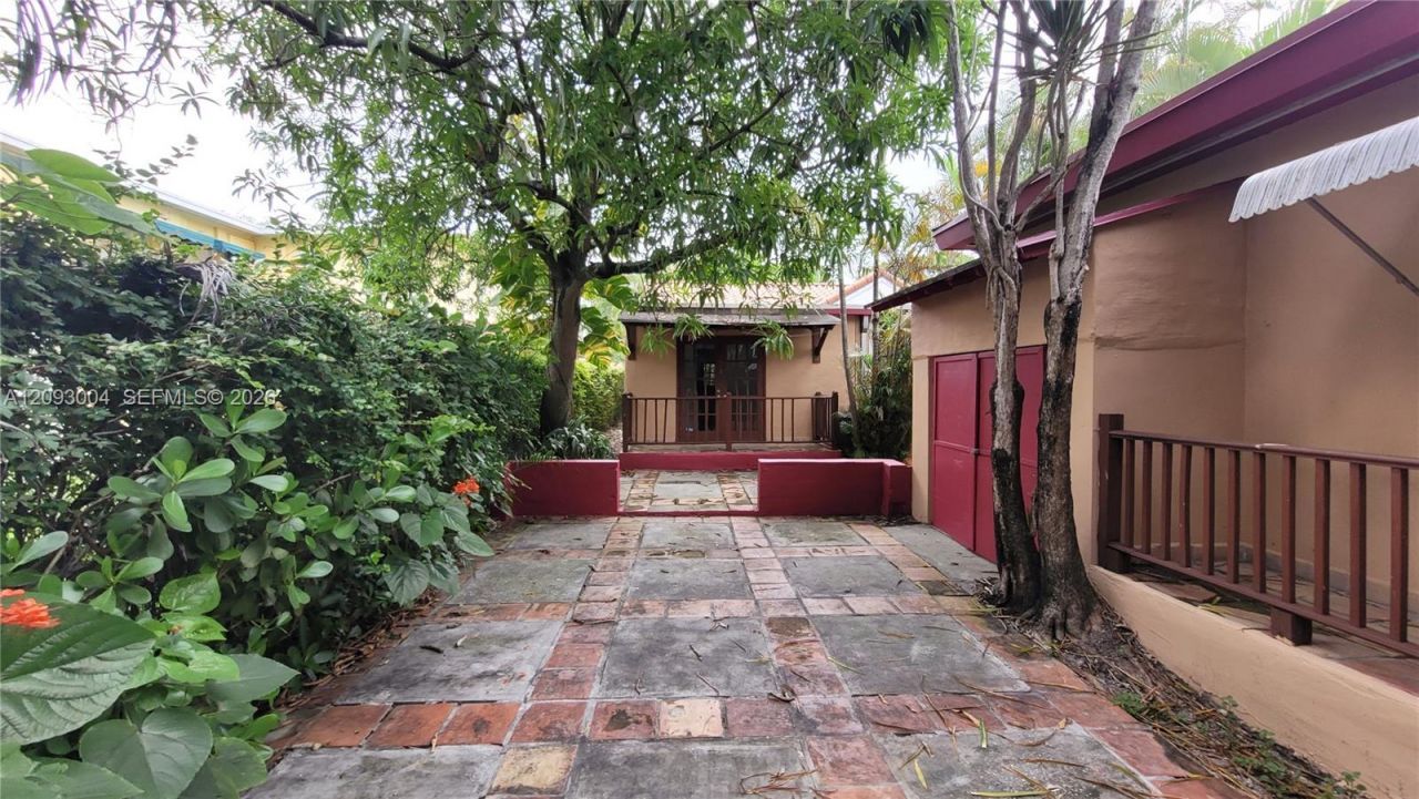 3666 SW 13th Ter, Miami, FL 33145 Photo