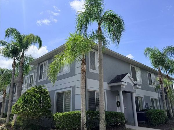 18120 PARADISE POINT DRIVE , TAMPA, FL 33647