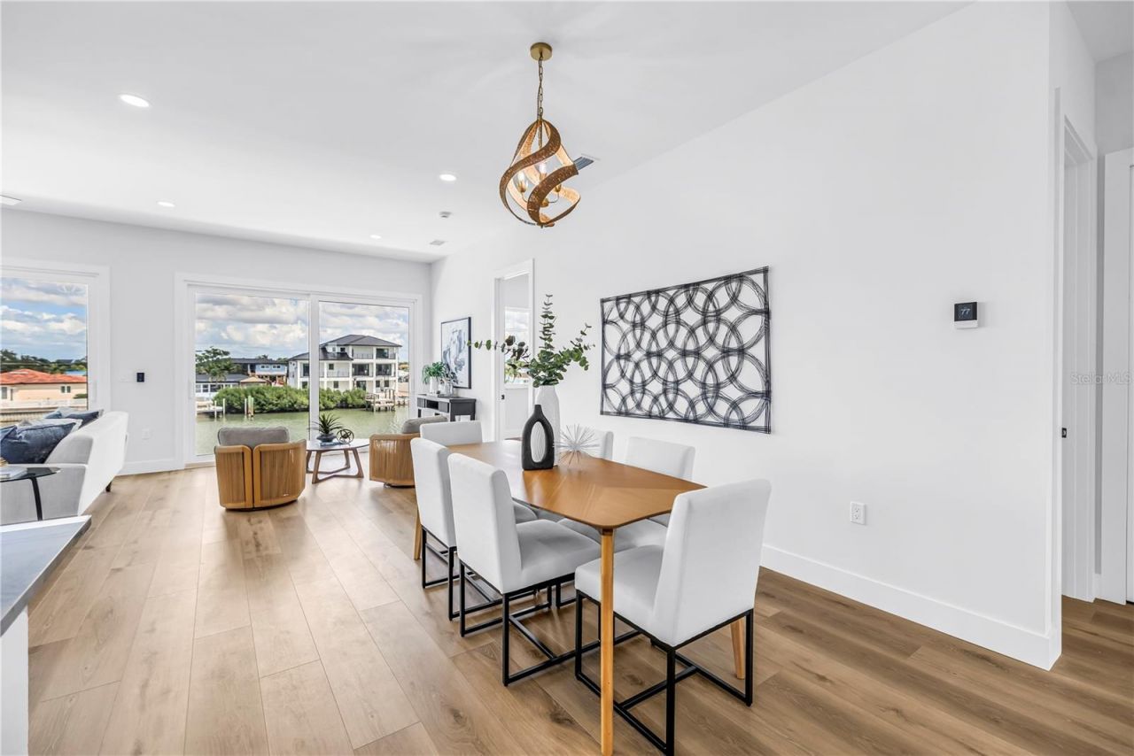7957 2nd Avenue S, Saint Petersburg, FL 33707 Photo