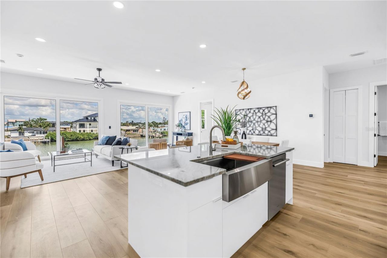 7957 2nd Avenue S, Saint Petersburg, FL 33707 Photo