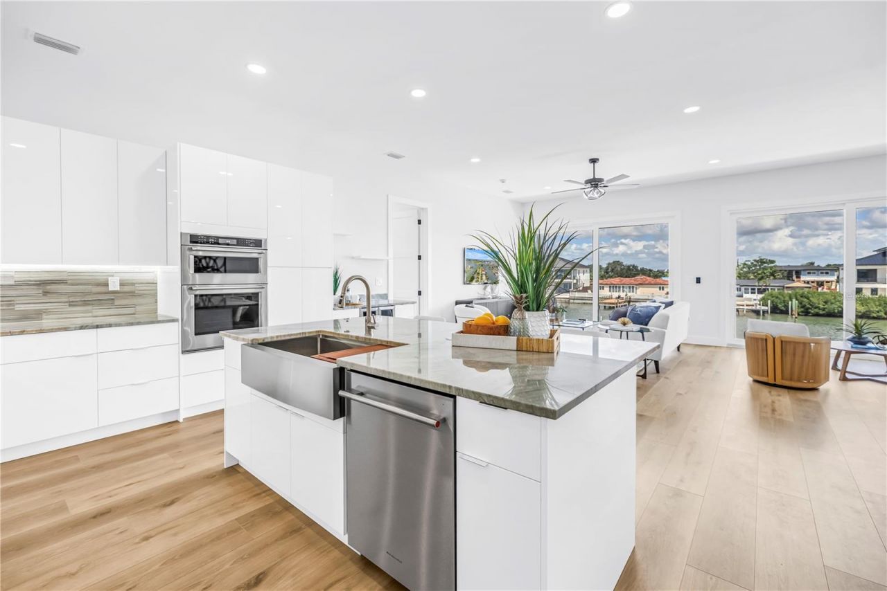 7957 2nd Avenue S, Saint Petersburg, FL 33707 Photo