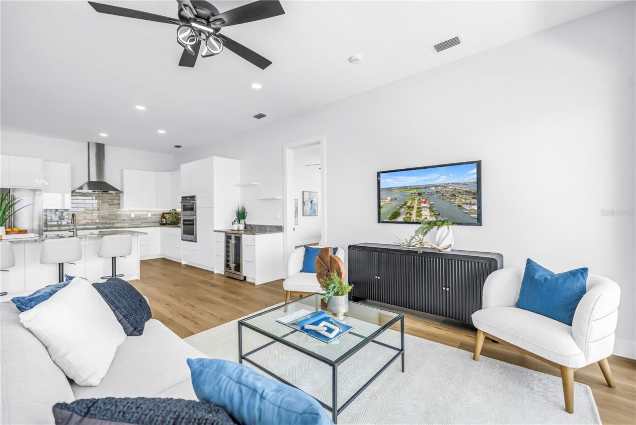 7957 2nd Avenue S, Saint Petersburg, FL 33707 Photo