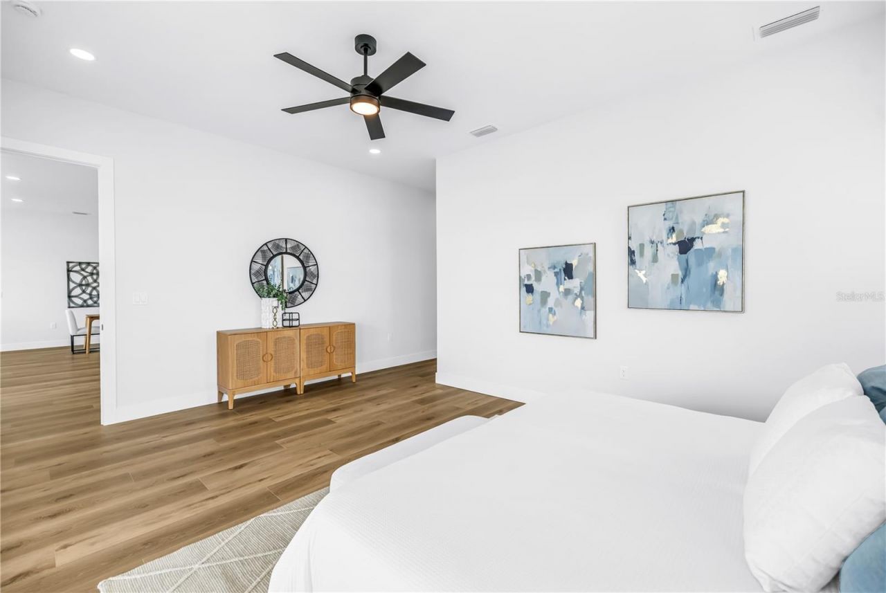 7957 2nd Avenue S, Saint Petersburg, FL 33707 Photo