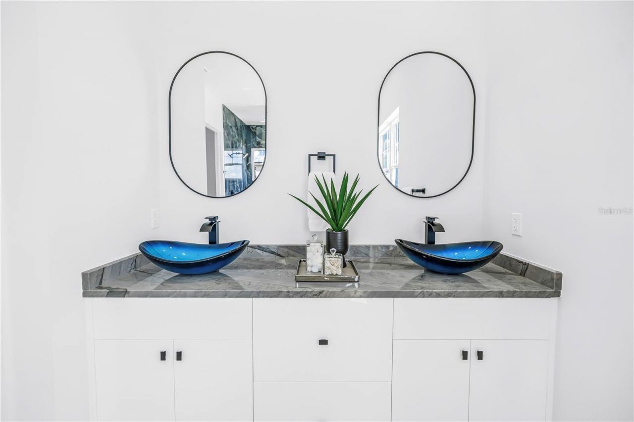 7957 2nd Avenue S, Saint Petersburg, FL 33707 Photo