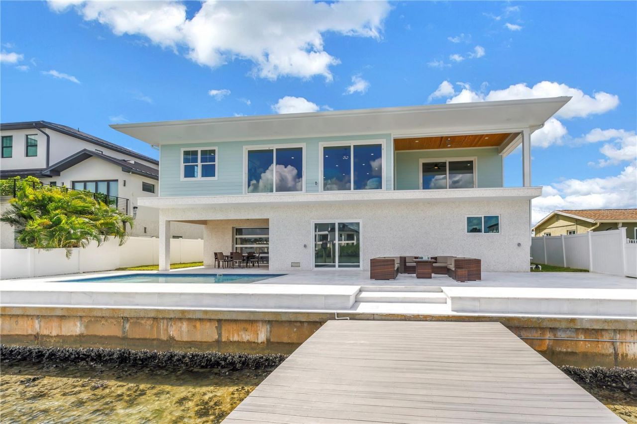 7957 2nd Avenue S, Saint Petersburg, FL 33707 Photo