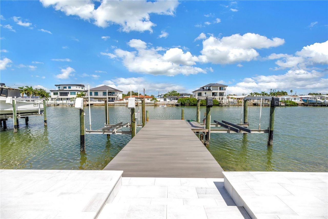 7957 2nd Avenue S, Saint Petersburg, FL 33707 Photo