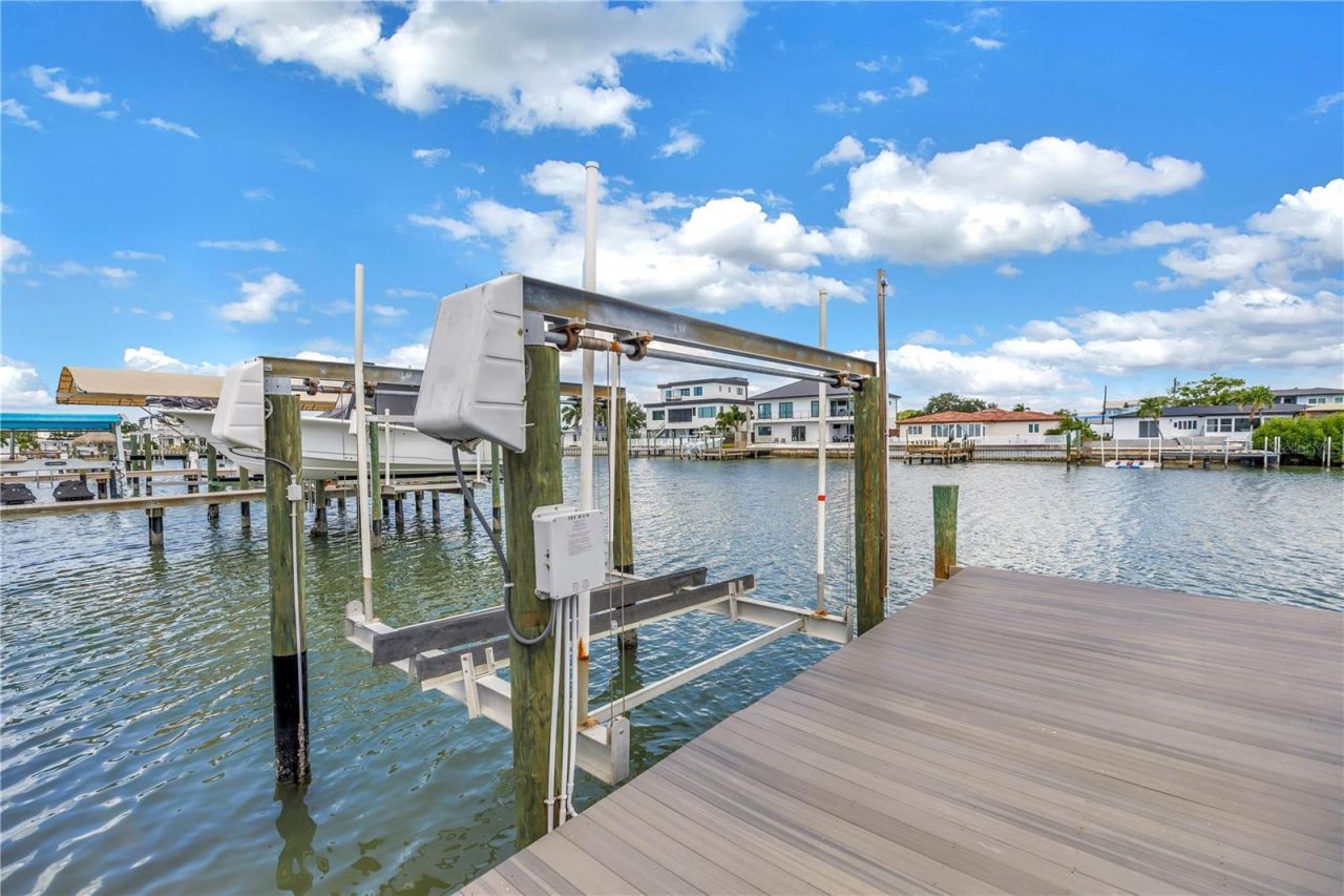 7957 2nd Avenue S, Saint Petersburg, FL 33707 Photo