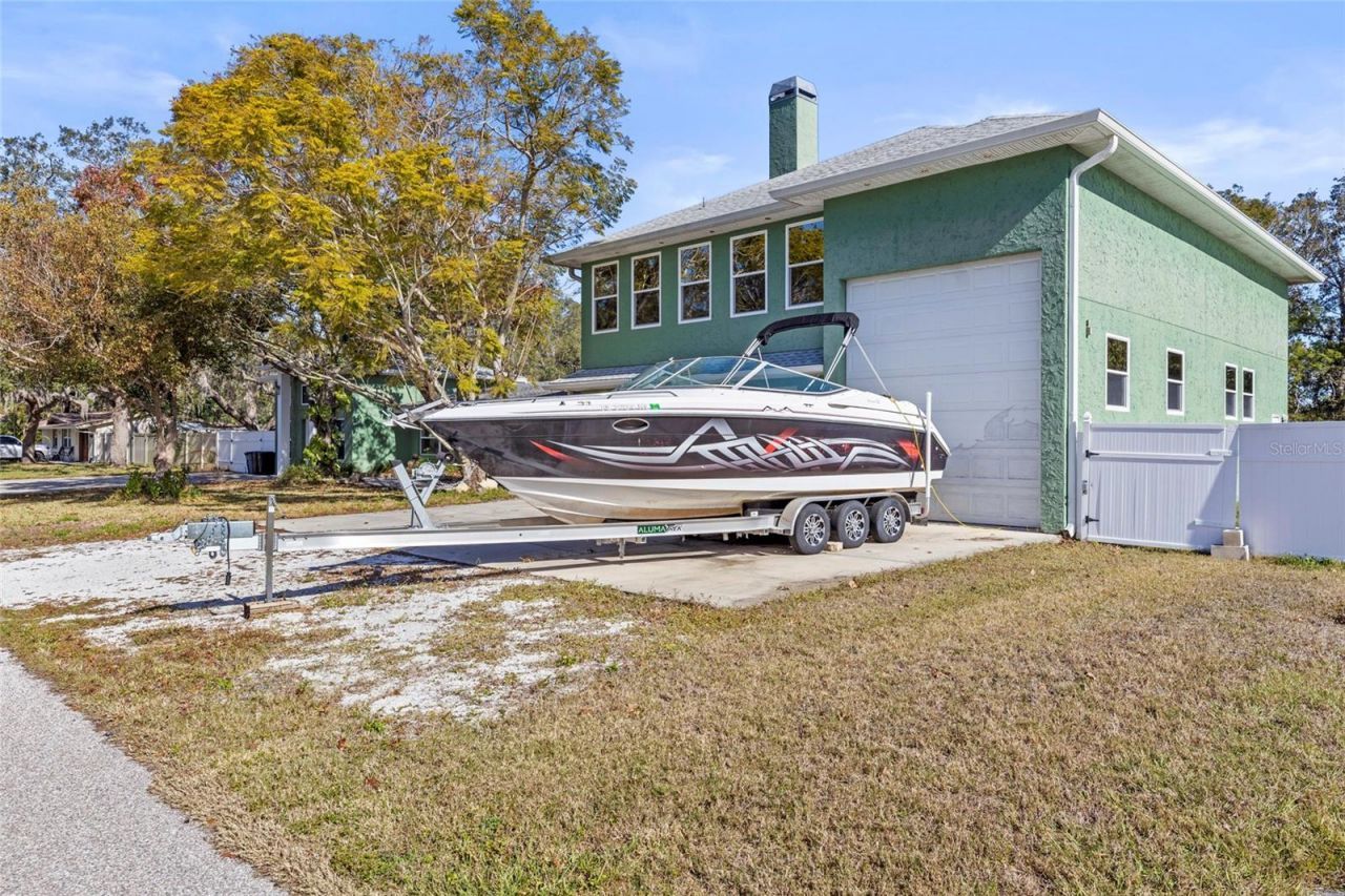 5657 Oceanic Road, Holiday, FL 34690 Photo