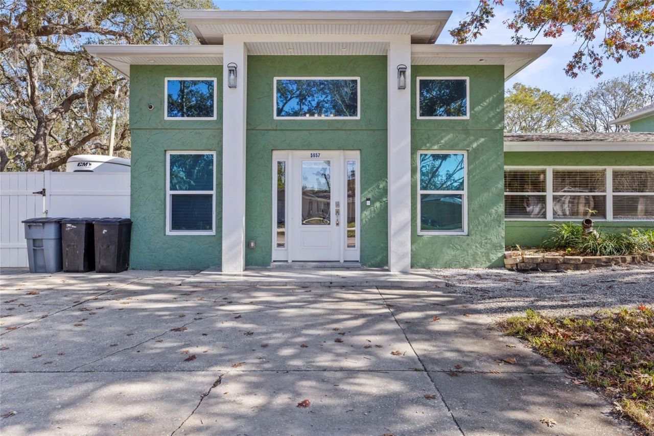 5657 Oceanic Road, Holiday, FL 34690 Photo
