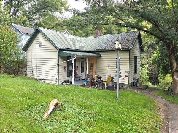 65 Cadiz Pike Road, Bridgeport, OH 43912