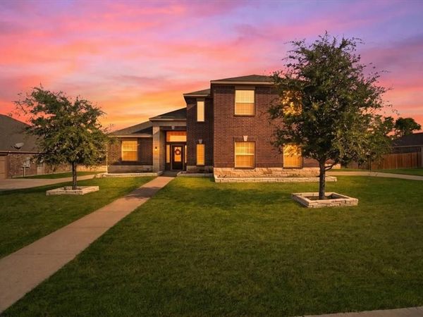 717 Milas Lane, Glenn Heights, TX 75154