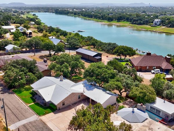 204 Sunset DR, Llano, TX 78643