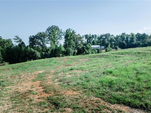 4244 Clarks Bridge Road, Gainesville, GA 30506