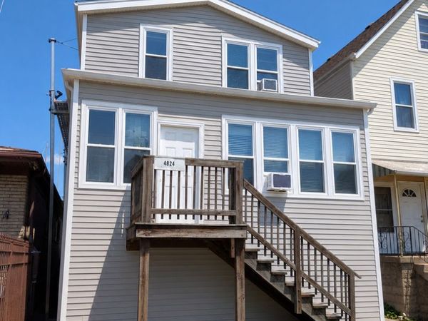 4824 W Byron Street , Chicago, IL 60641