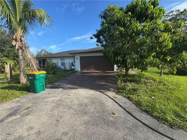 3495 everglades BLVD , NAPLES, FL 34120