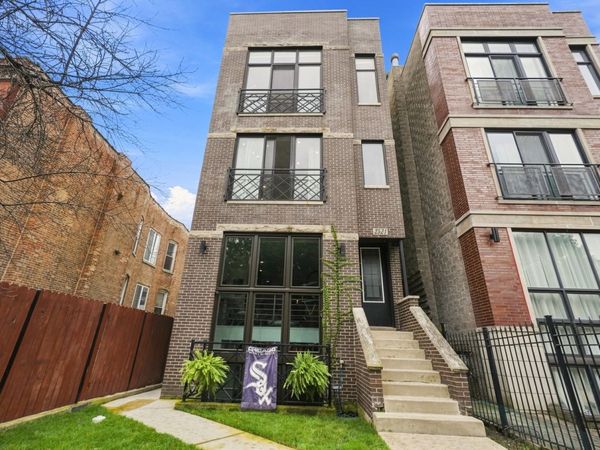 2521 W Flournoy Street, Chicago, IL 60612