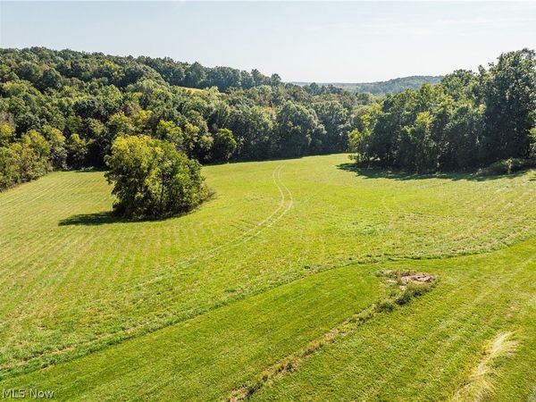 29556 Township Road 209 , Coshocton, OH 43812